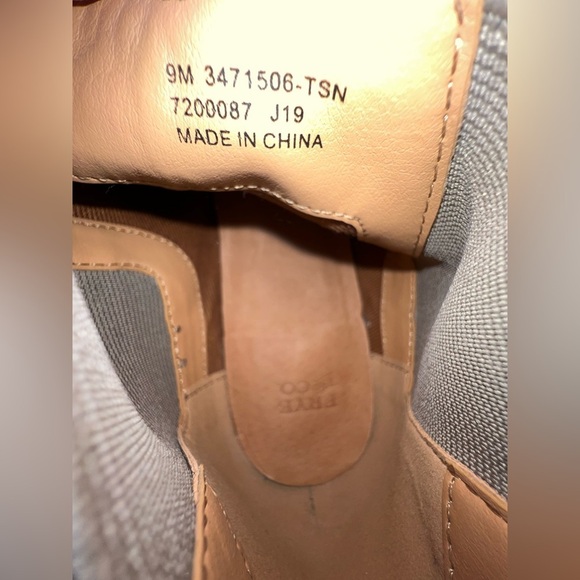 Frye & Co. Mila Chelsea Boots Taupe Snake Embossed Leather Size 9 - Picture 6 of 8